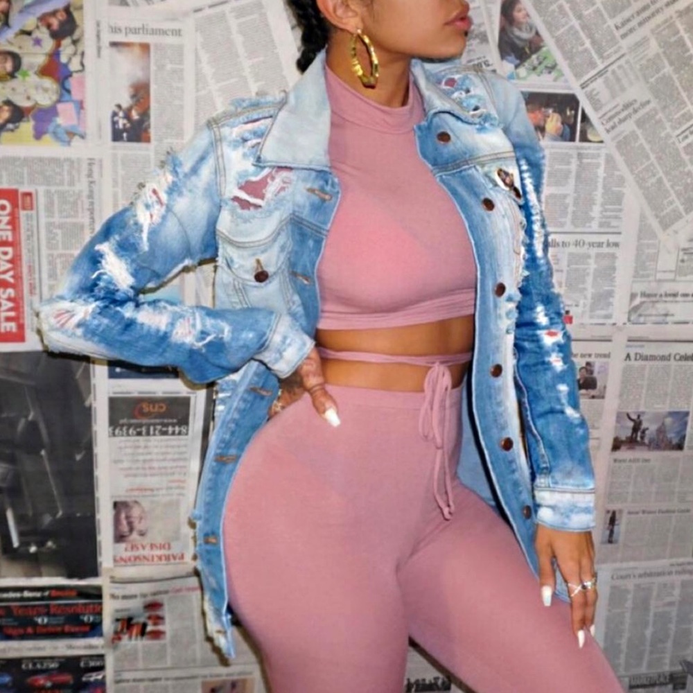 HP🎉 . GJG Denim Medium Wash Super Distressed Denim Button Up Jacket